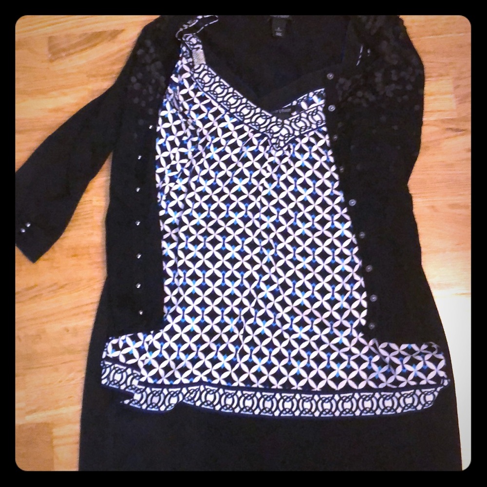 Multi blue camisole w/ beautiful geometric pattern